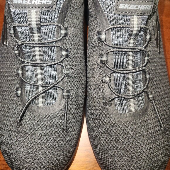 Skechers® Summits Women's Sneakers Size 10  ***laces have been cut*** - Picture 2 of 6